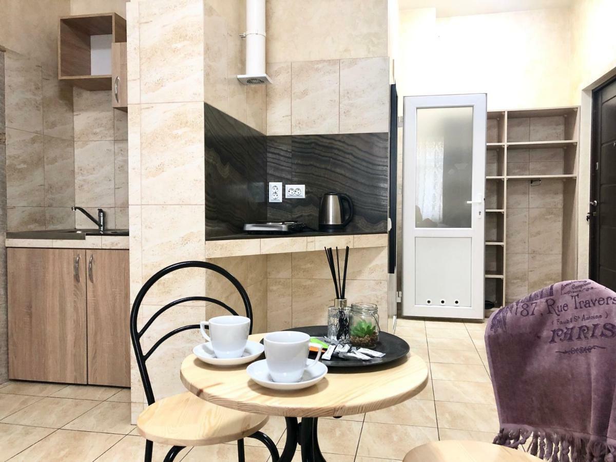 Modern Aparthotel Near Metro Pecherska Kyjev Exteriér fotografie